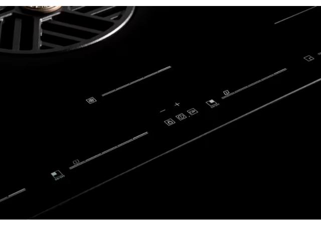 Bertazzoni Professional Series 36" Cooktop: Induction – Downdraft – Black Glass