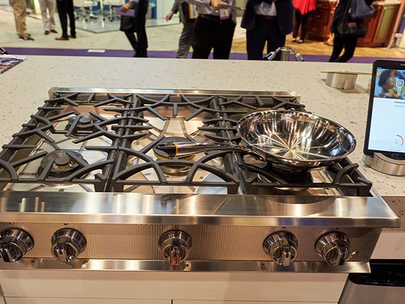 Hestan 36" Rangetop 5 Burner — All Gas, Stainless Steel & Custom Finishes