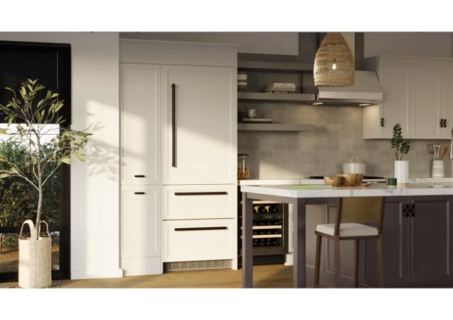 Liebherr 30" Built-In Refrigerator/Freezer with Ice Maker & BioFresh – Panel Ready (Right or Left Hinge)