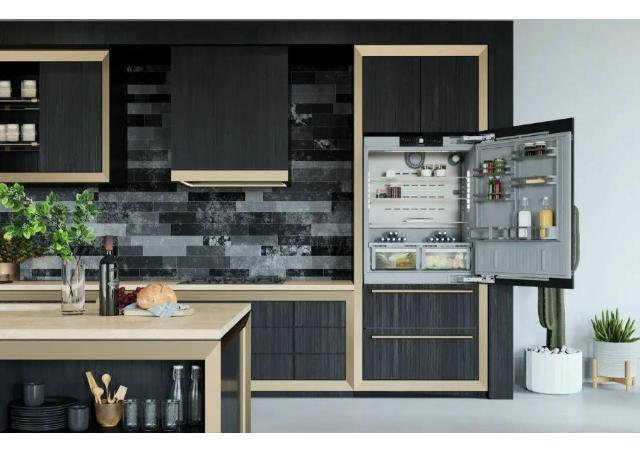 Liebherr 36" Built-In Refrigerator/Freezer with Ice Maker & BioFresh – Panel Ready (Right or Left Hinge)