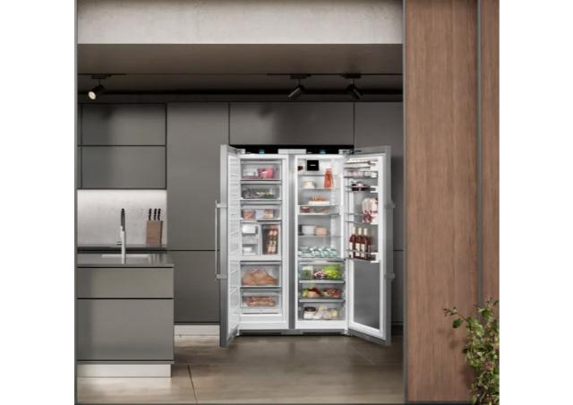 Liebherr 48" Side-by-Side Freesstanding Refrigerator / Freezer with IceTower & BioFresh – Stainless Steel