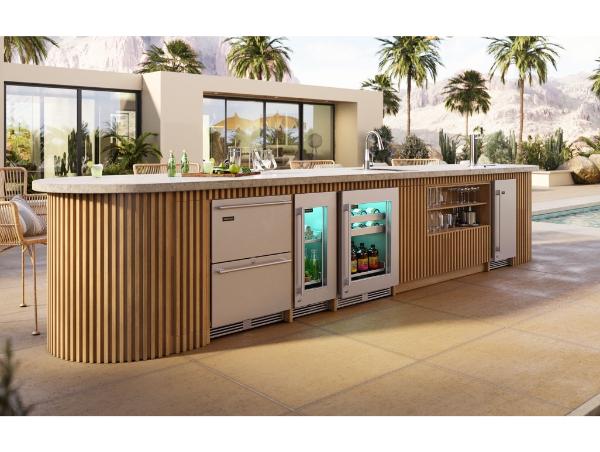 Perlick G5 Luxe 15" Solid Door Refrigerator – Indoor/Outdoor Rated - Panel Ready