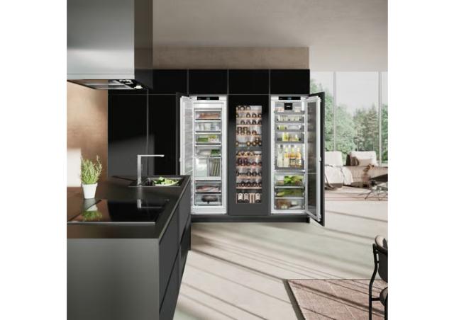 Liebherr 24" Built-In Refrigerator Column with BioFresh & Open Stage – Panel Ready